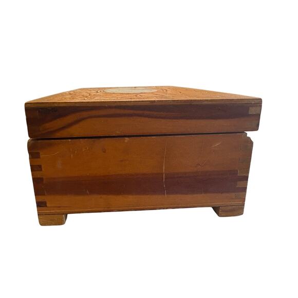 VTG Floral CARVED WOOD DOVE TAIL HINGED TRINKET JEWELRY BOX Pastoral Scene - Picture 7 of 10